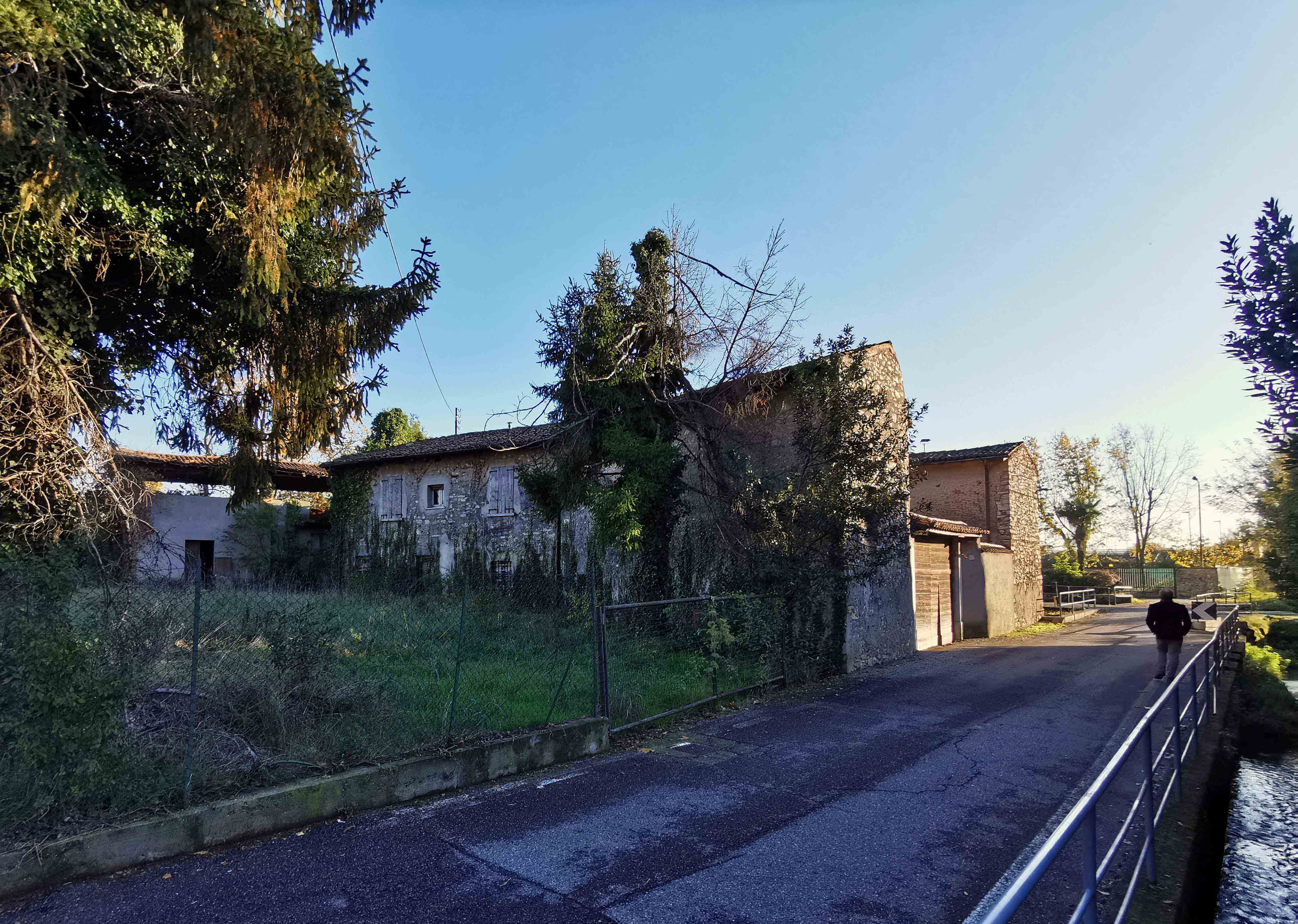 Immagine relativa a ex “Mulino della Borgognina” o “delle Marinelle” a Caionvico