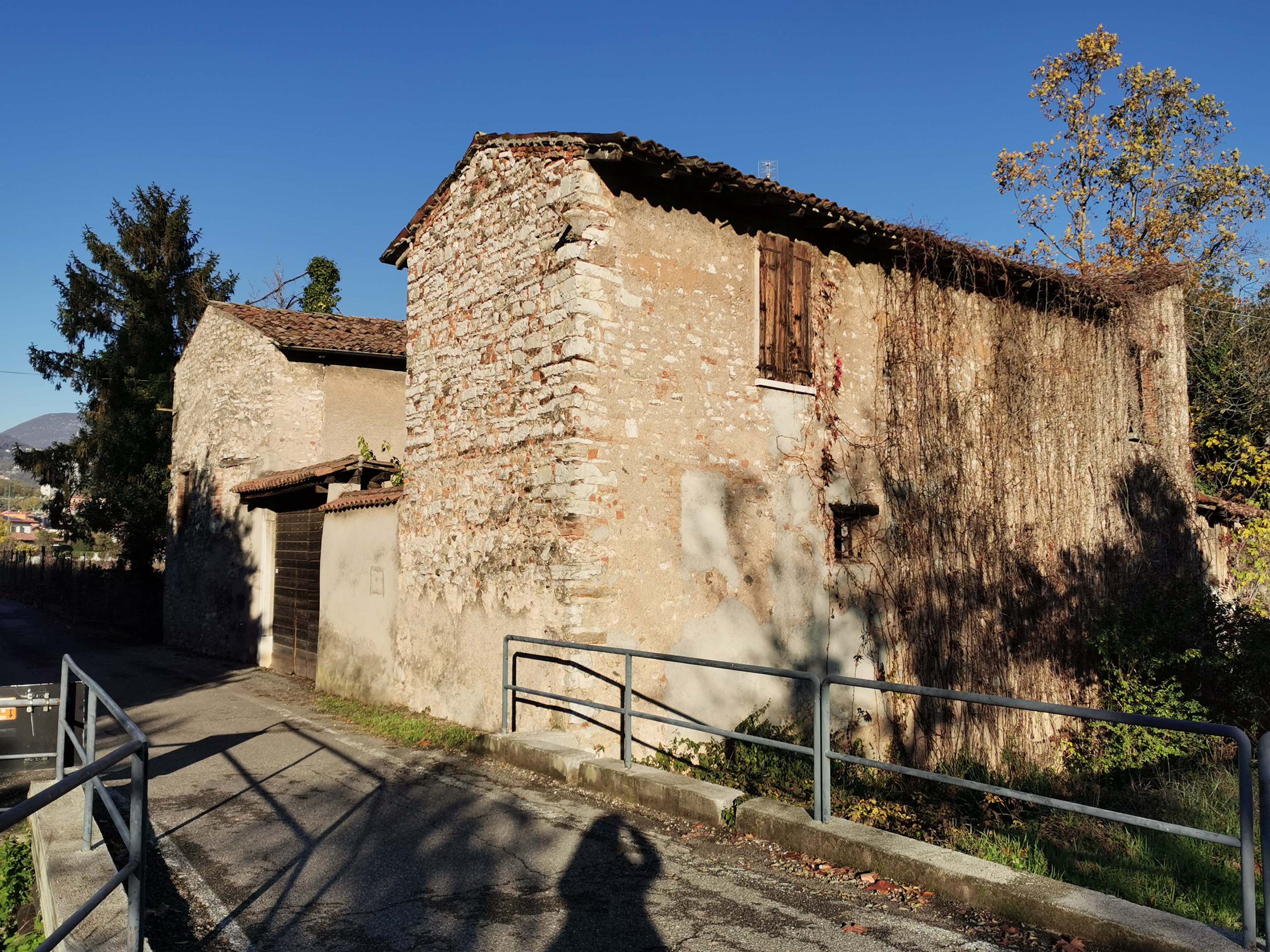 Immagine relativa a ex “Mulino della Borgognina” o “delle Marinelle” a Caionvico